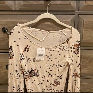 COPY - Free People long bell sleeve flower print …